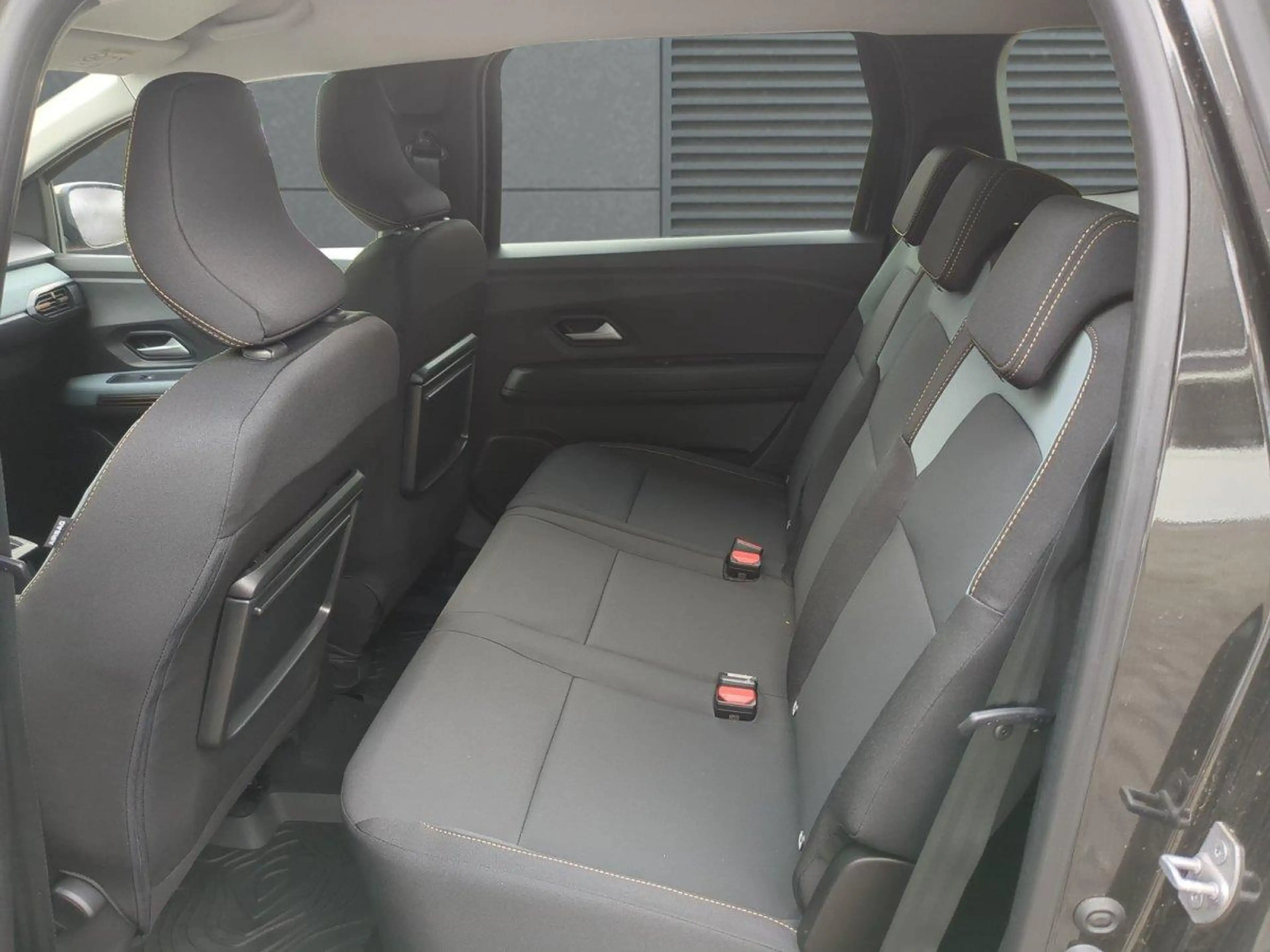 Dacia Jogger Extreme 7-S SHZ RFK Navi Hybrid 155 116 kW (158... — photo 6