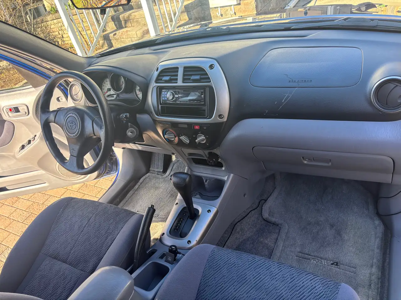 Toyota RAV 4 снимка Toyota RAV 4