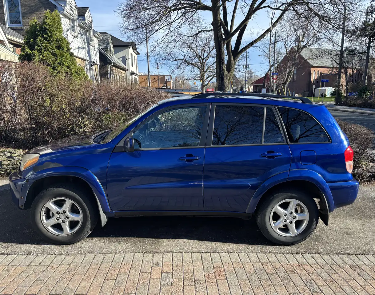 Toyota RAV 4 снимка Toyota RAV 4