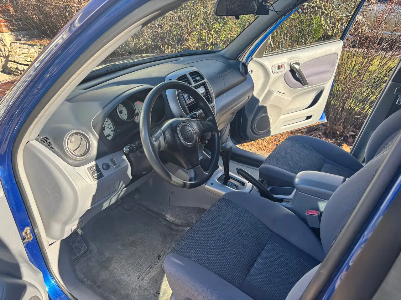 Toyota RAV 4 снимка Toyota RAV 4
