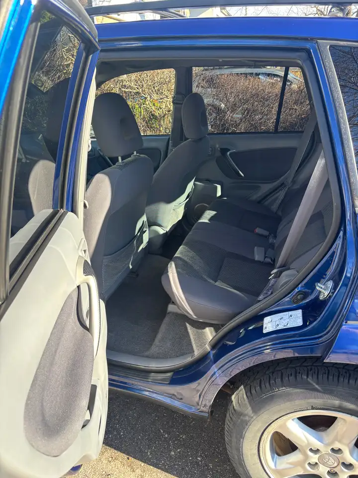 Toyota RAV 4 снимка Toyota RAV 4