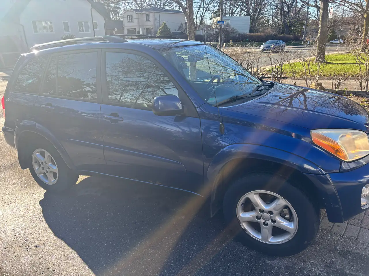 Toyota RAV 4 снимка Toyota RAV 4