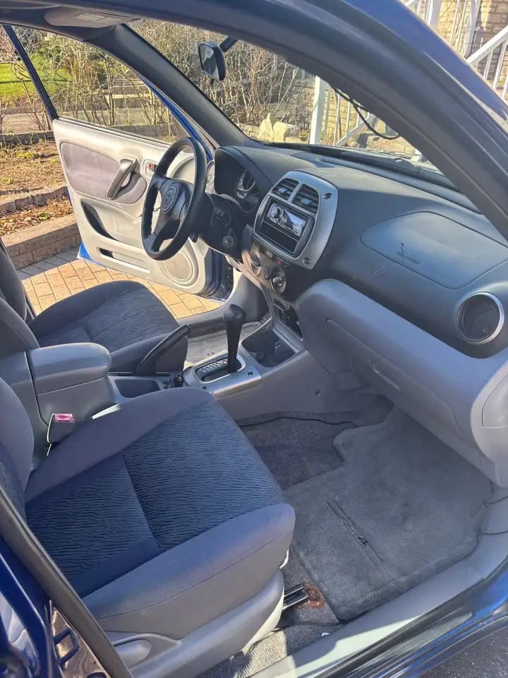 Toyota RAV 4 снимка Toyota RAV 4