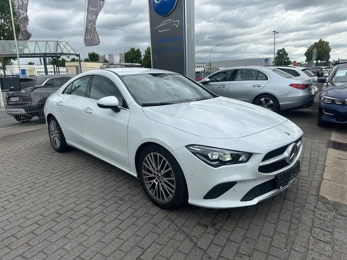 Mercedes-Benz CLA 180 d Coupe AMB+KeyGo+Park+Sound+LED HIGH Weiß - 1