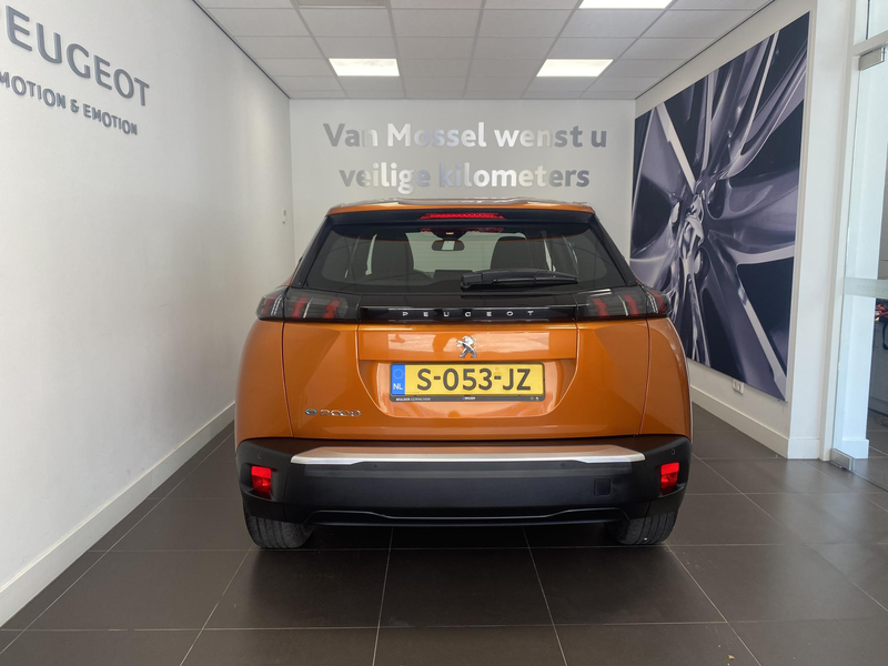 Peugeot e-2008 EV Active Pack 50 kWh | Apple Carplay & Android Au — photo 6