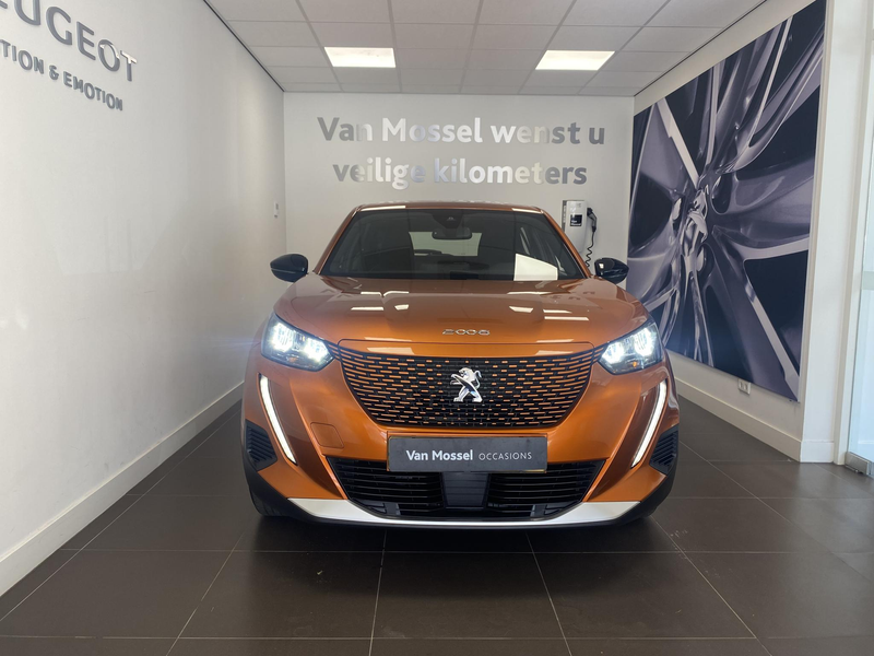 Peugeot e-2008 EV Active Pack 50 kWh | Apple Carplay & Android Au — photo 2