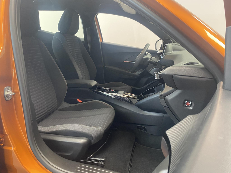 Peugeot e-2008 EV Active Pack 50 kWh | Apple Carplay & Android Au — photo 15