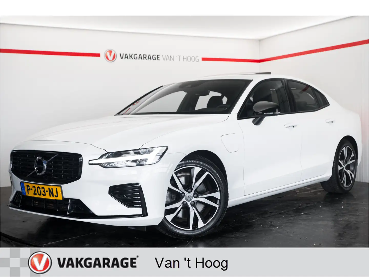 Volvo S60 2.0 Recharge T6 AWD R-Design Panoramadak Alb - 1