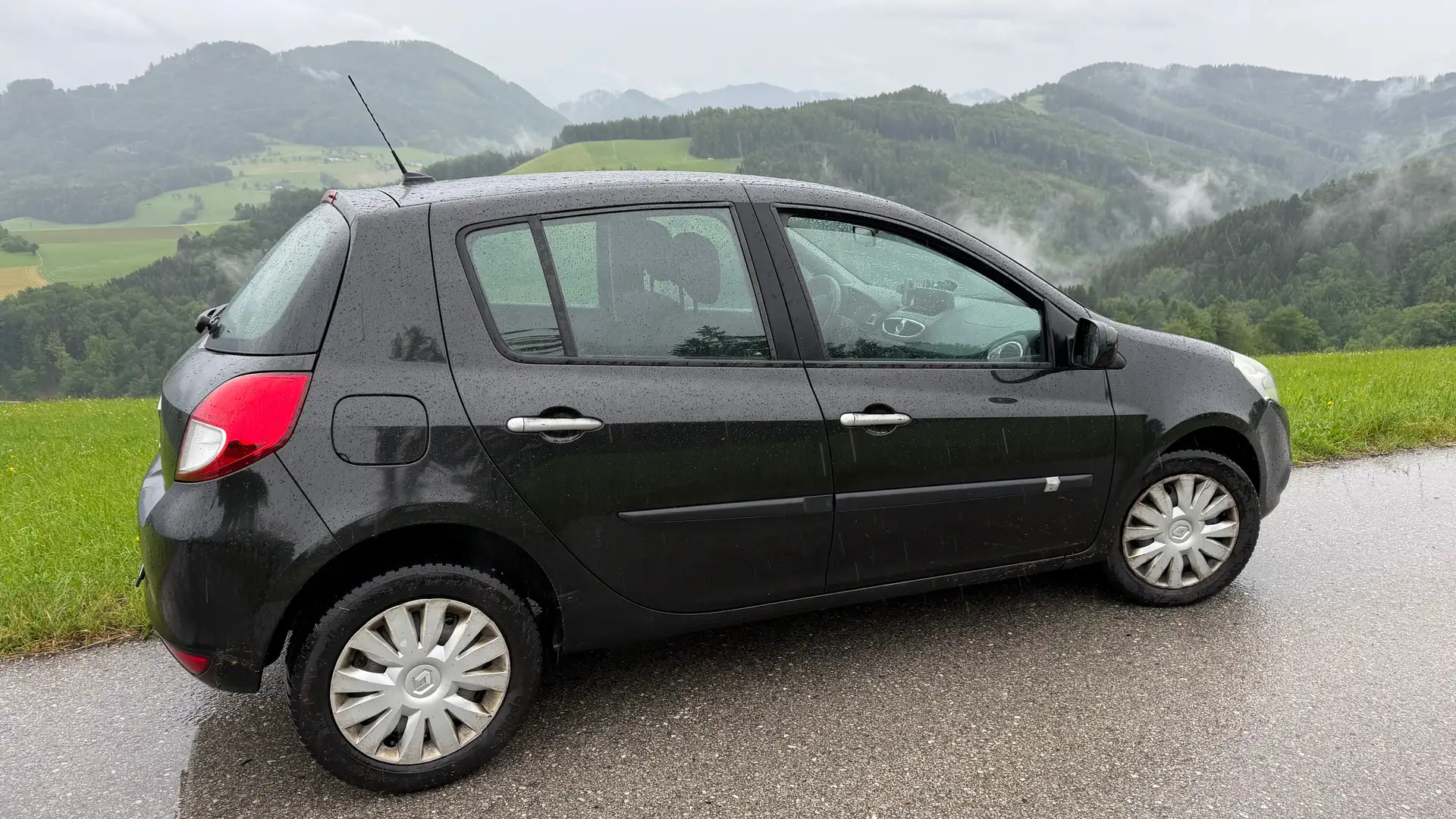 Renault Clio Clio Grandtour 20th 1,2 16V 20th Schwarz - 2