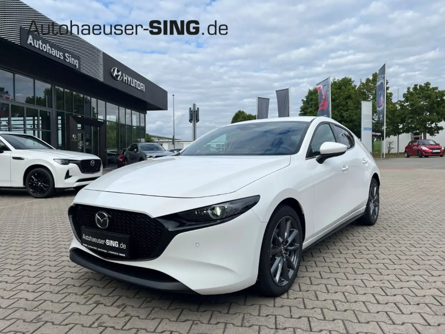 Mazda 3 Exclusive Automatik Induktion Matrix AC/AA 360° Weiß - 1