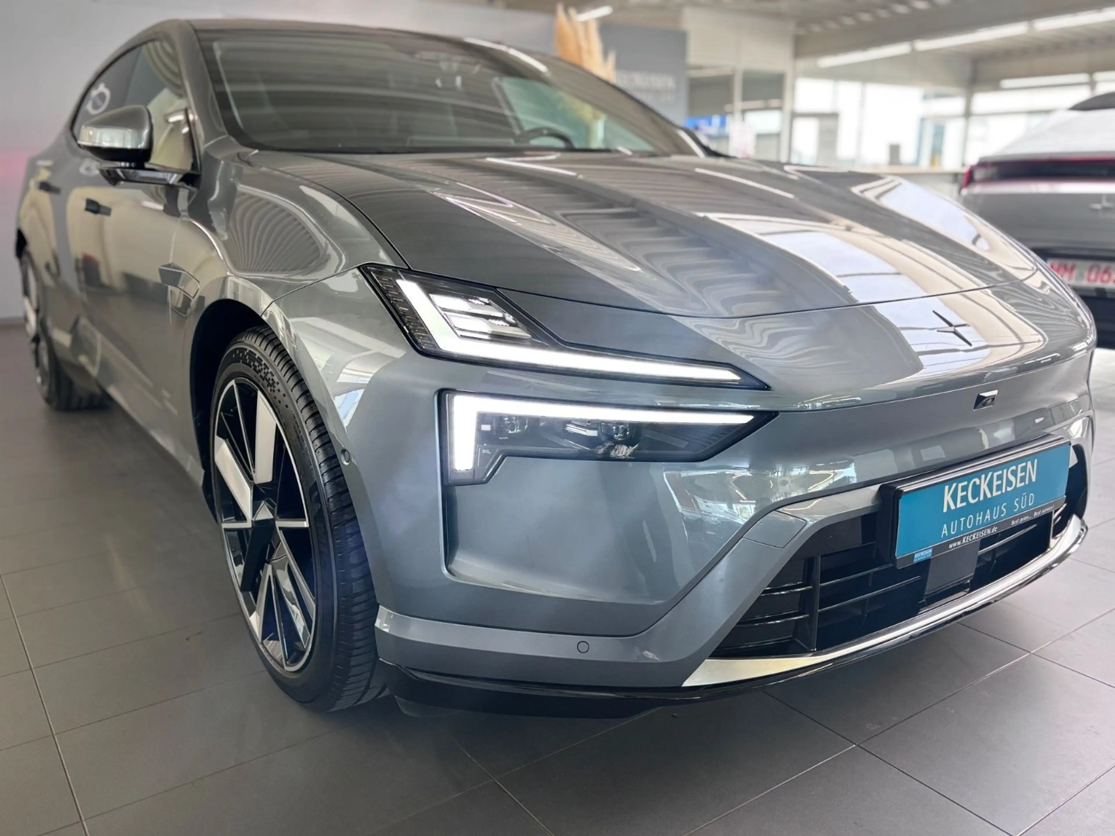 Polestar 4 Long Range Single Pilot Plus Seitenschweller — photo 3