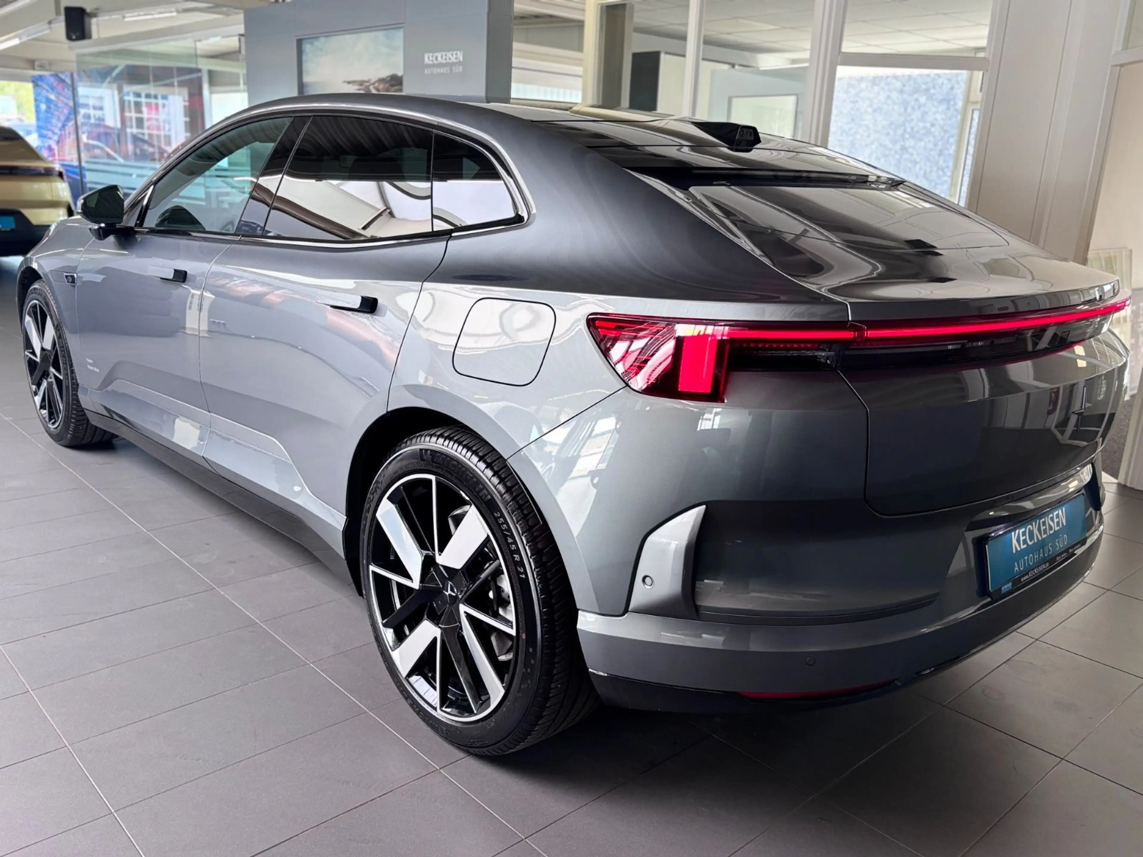 Polestar 4 Long Range Single Pilot Plus Seitenschweller — photo 6