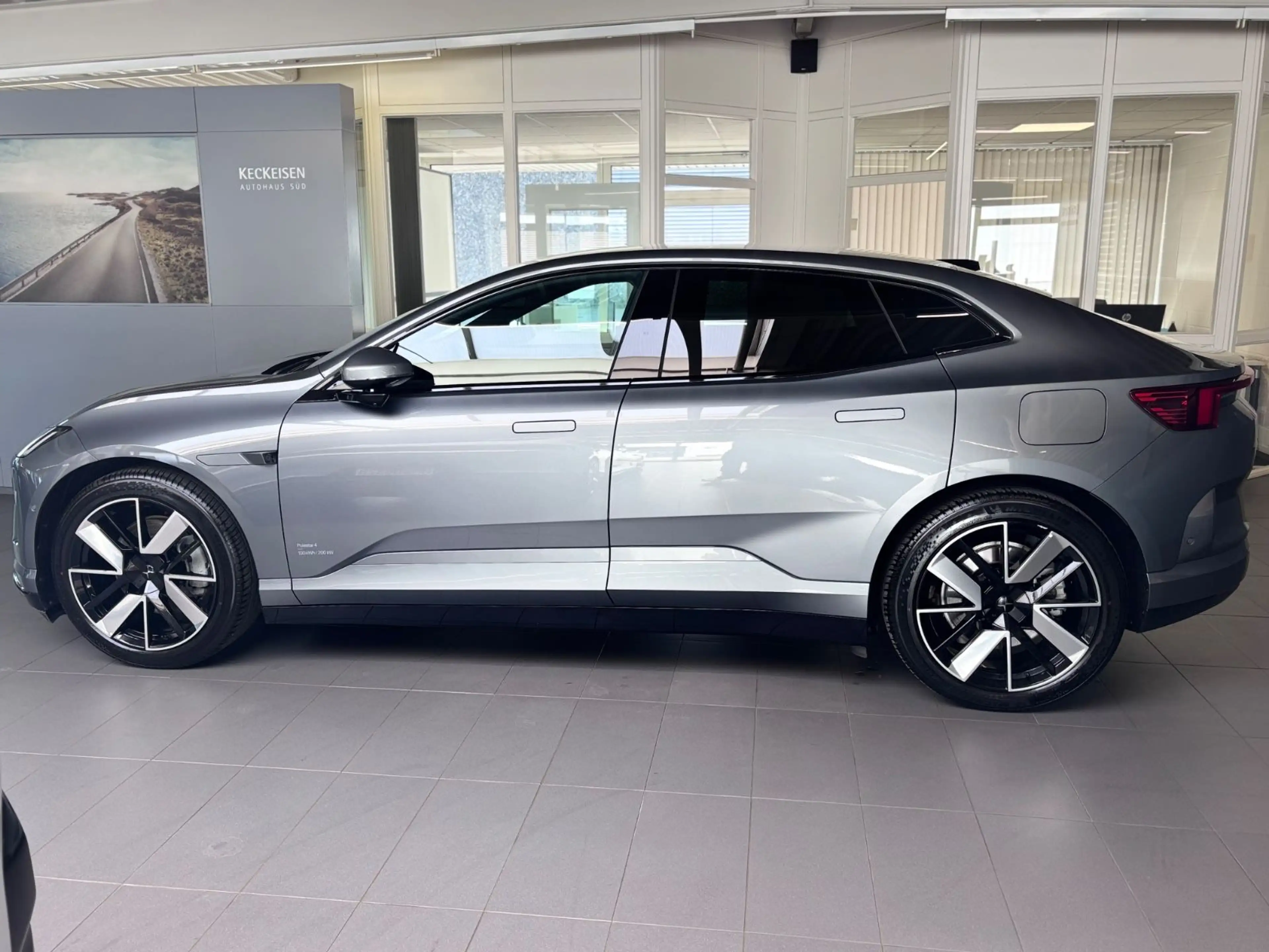Polestar 4 Long Range Single Pilot Plus Seitenschweller — photo 7
