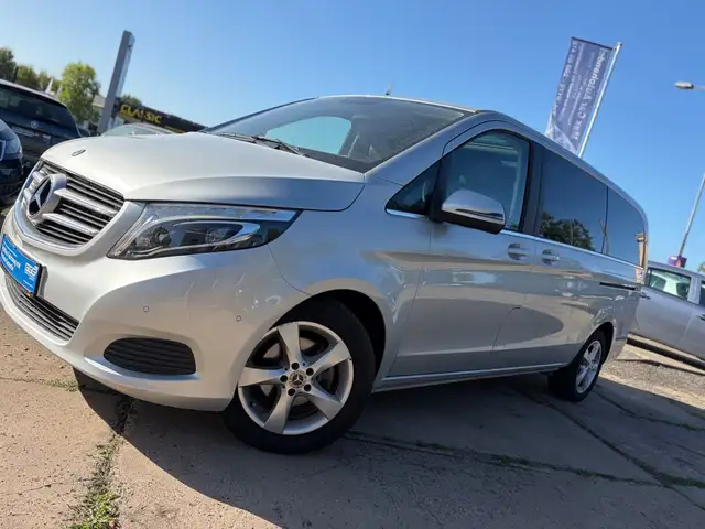 Mercedes-Benz 300