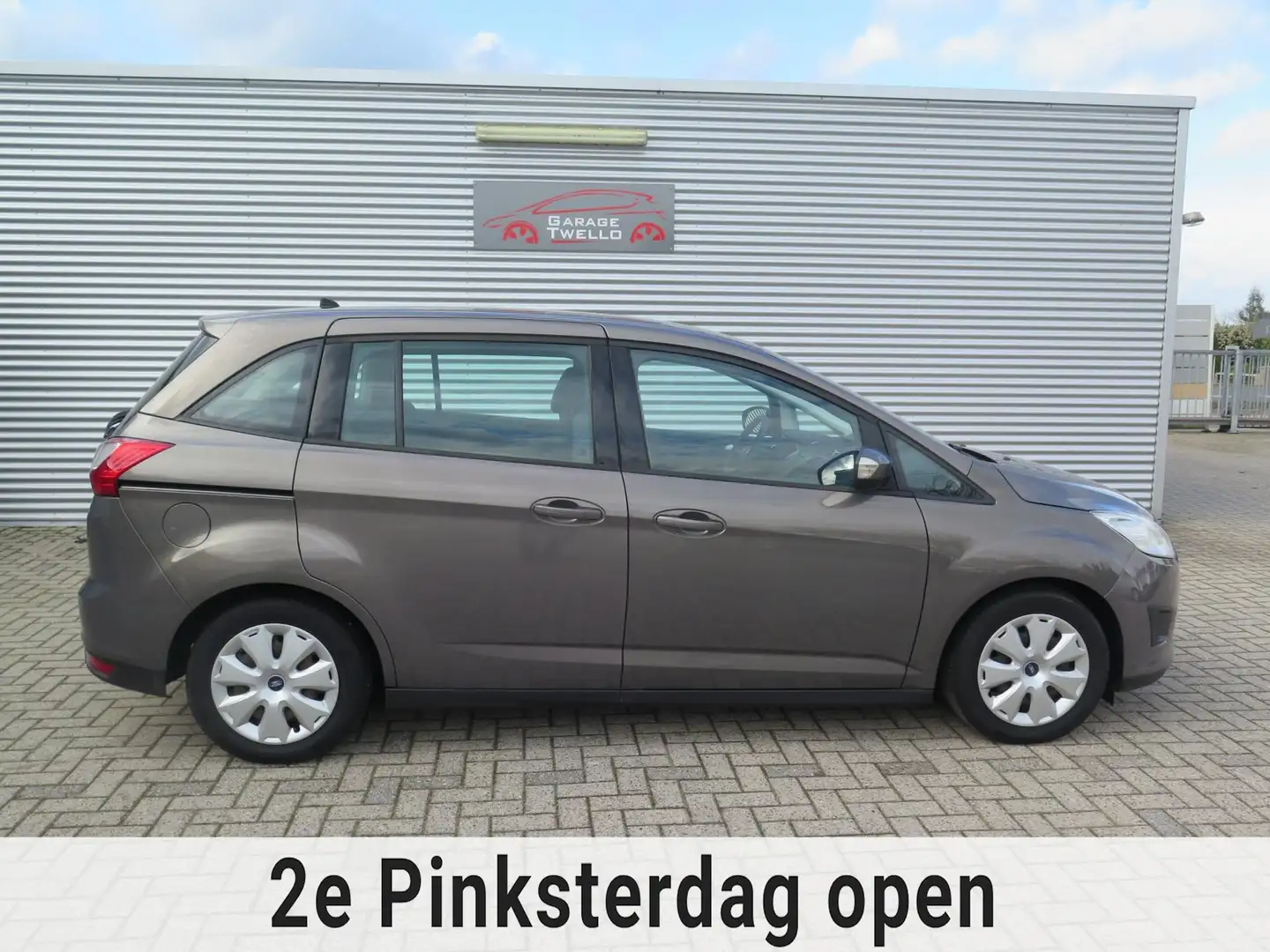 Ford Grand C-Max 1.0 Ambiente ,airco, 7 persoons ,deze is dealer on Brun - 2