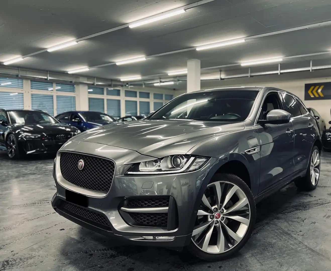 Jaguar F-Pace Jagua***JAGUAR F-Pace 2.0 D 180 *R-Sport* AWD Grigio - 1