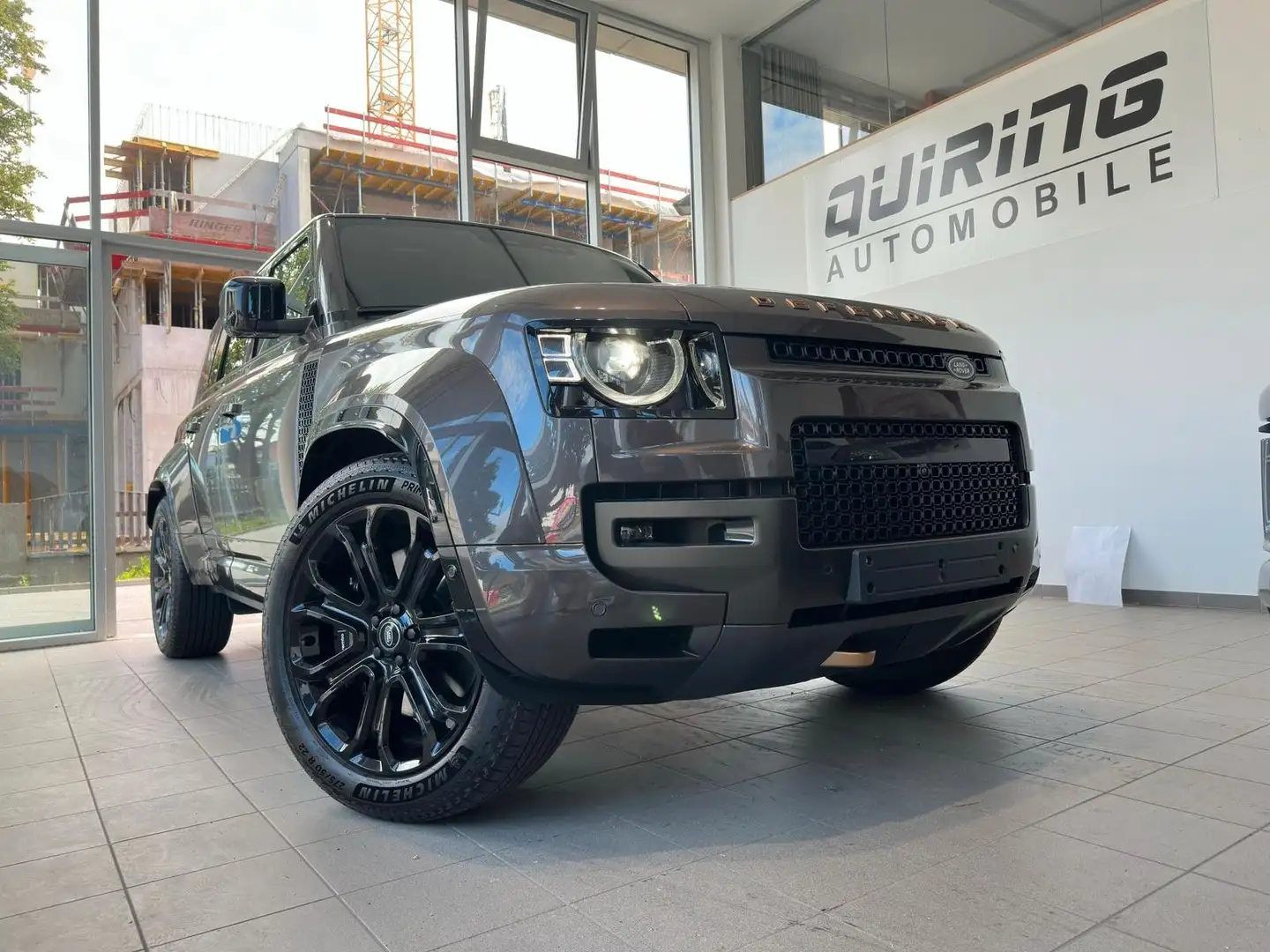 Land Rover Defender 4.4 P635 OCTA/gr-sw/HUD/Pan/Mtrx/22'' Gris - 1