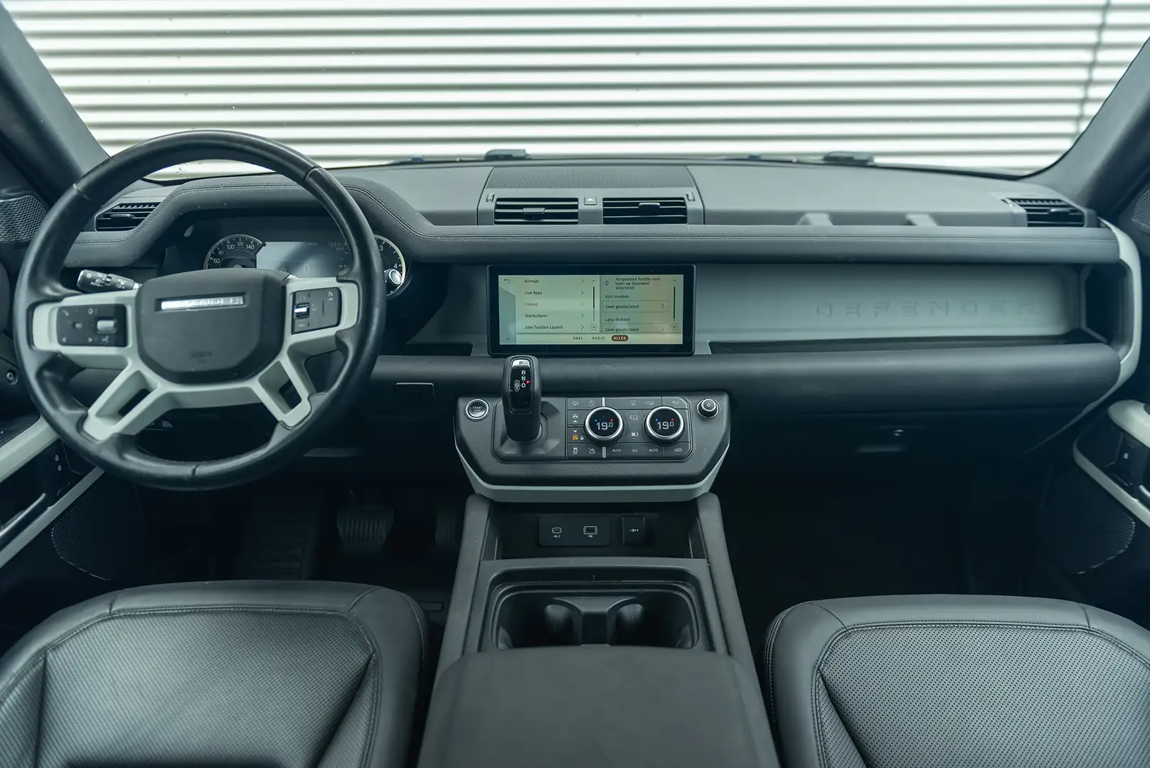 Land Rover Defender 3.0D Aut. GRIJS KENTEKEN - KAN MET LAAG TUSSENSCHO Groen - 2