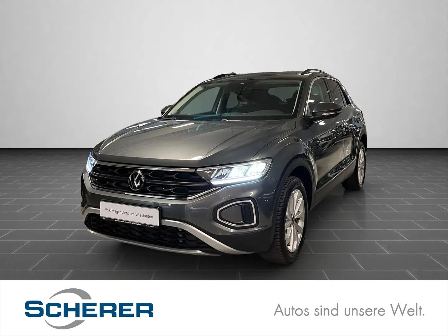 Volkswagen T-Roc 1,5 TSI DSG LIfe, Navi, Sitzh., ACC, APP, Grijs - 1