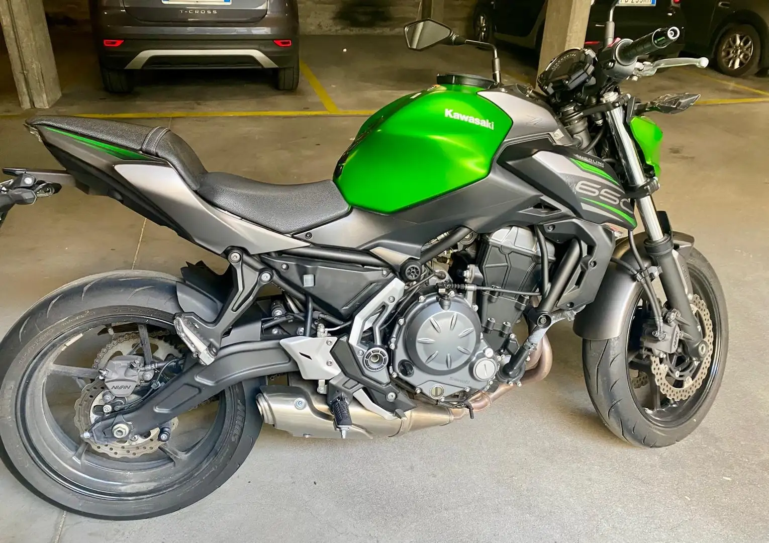 Kawasaki Z 650 Verde - 2