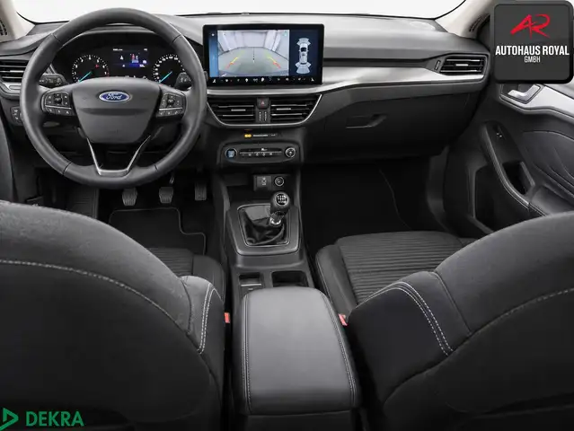 Ford Focus view 2