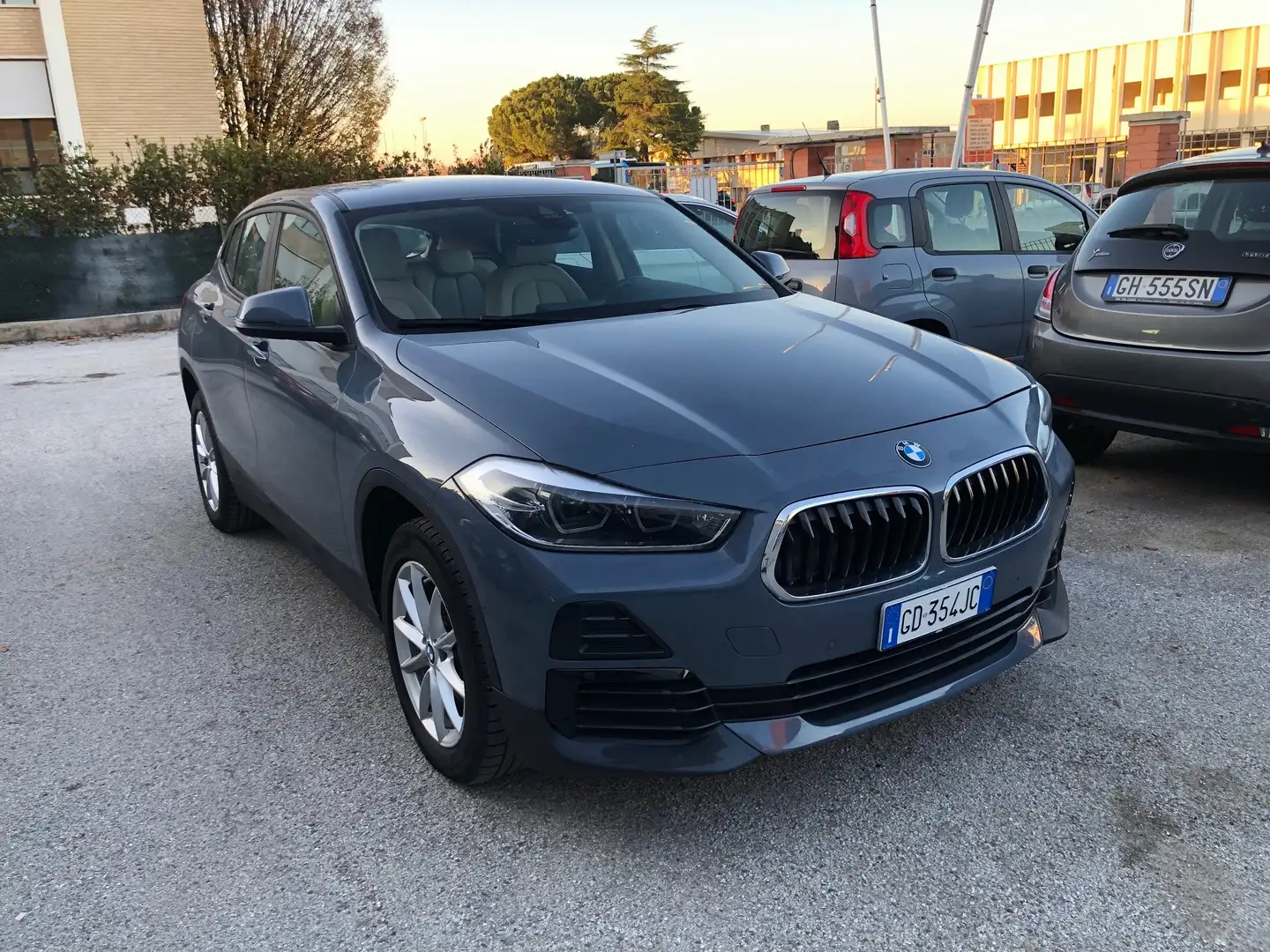 BMW X2 F39 sdrive16d Business X auto Grigio - 1