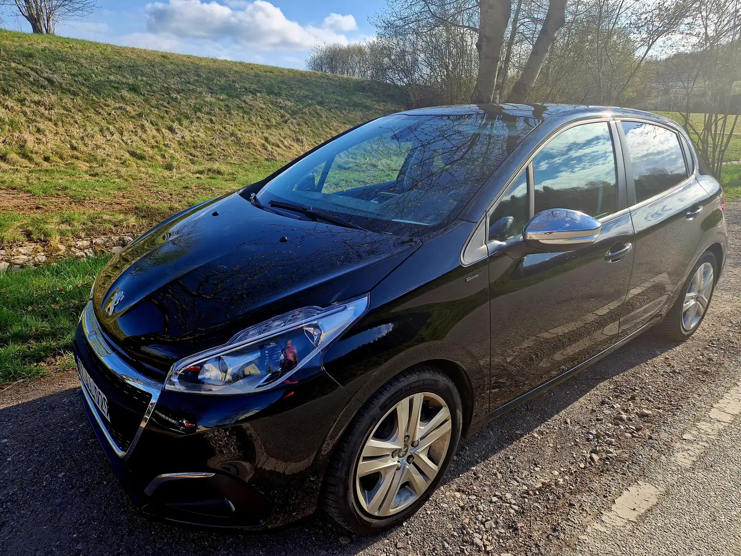 Peugeot 208 208 PureTech 82 Stop Schwarz - 1