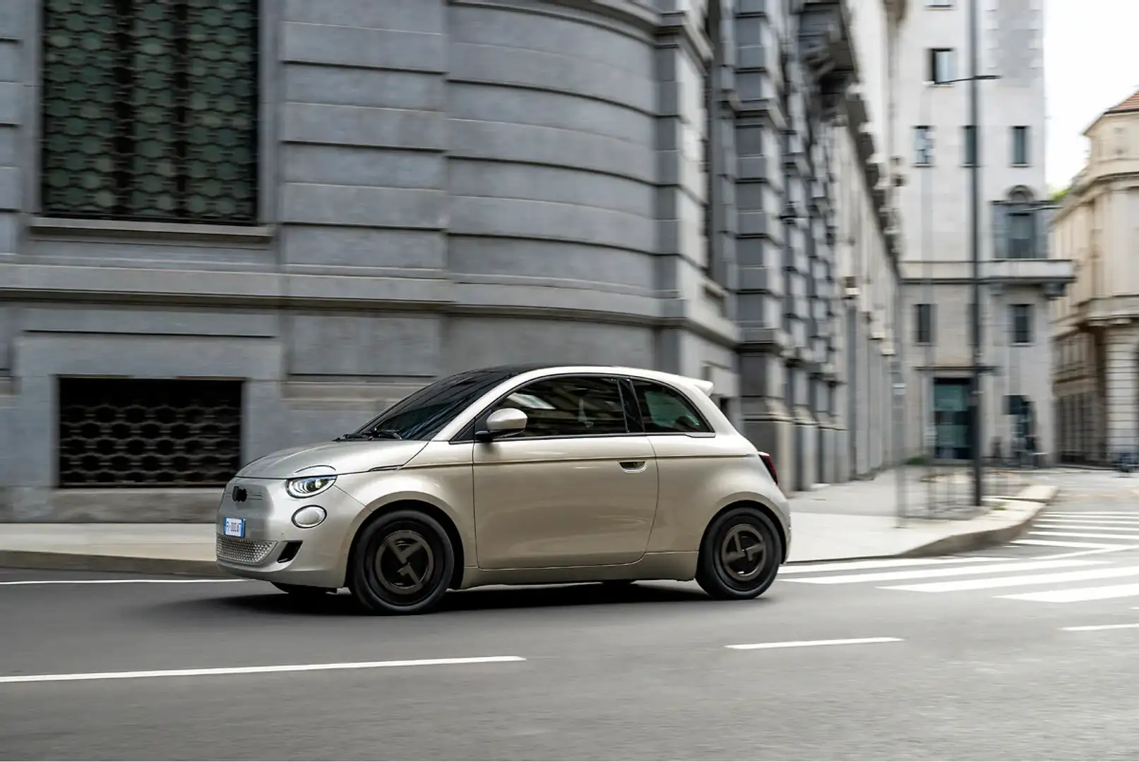 Fiat 500e Giorgio Armani SOFORT VERFÜGBAR Silber - 1