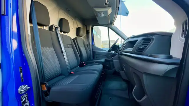 Ford Transit view 11