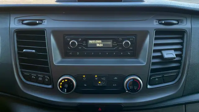 Ford Transit view 17