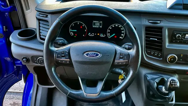 Ford Transit view 14