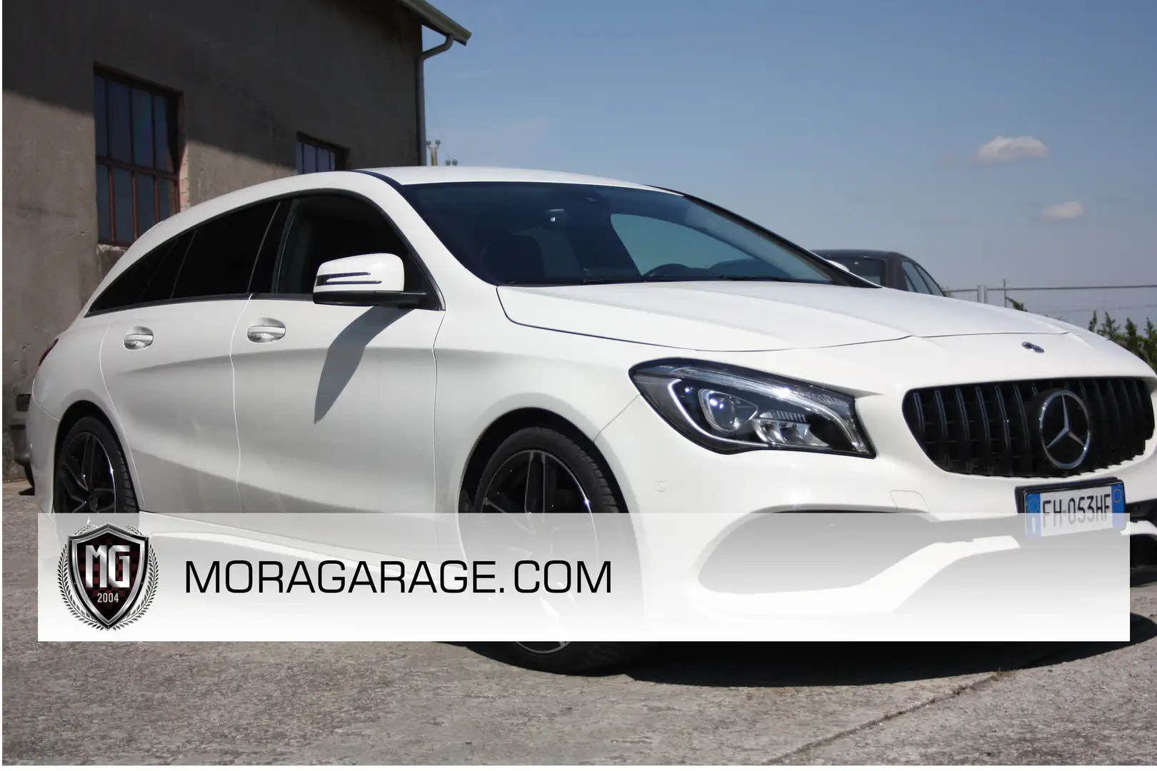 Mercedes-Benz CLA 200 Shooting Brake 200 d Premium AMG 4Matic Wit - 1