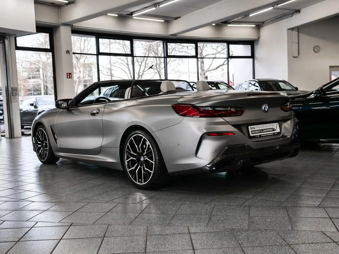 BMW M850 i xDrive M-Sport Aut Nav HuD LED Drive+Park Komfzg Grau - 2