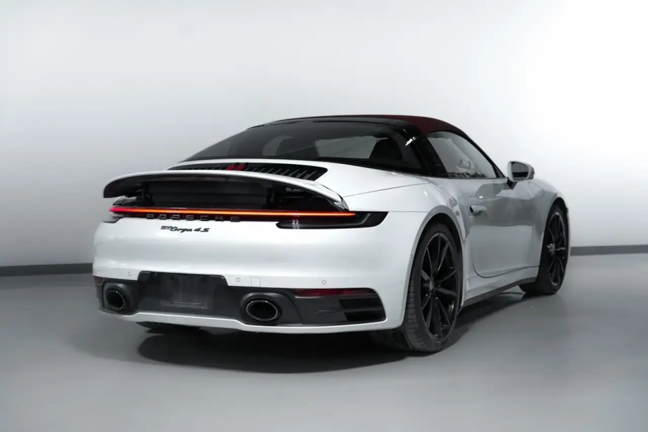 Porsche 911 снимка Porsche 911