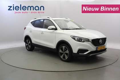 MG ZS Luxury 45 kWh - Carplay, Panorama, Camera, Stoelve