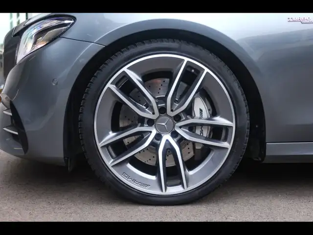 Mercedes-Benz E-Class view 9
