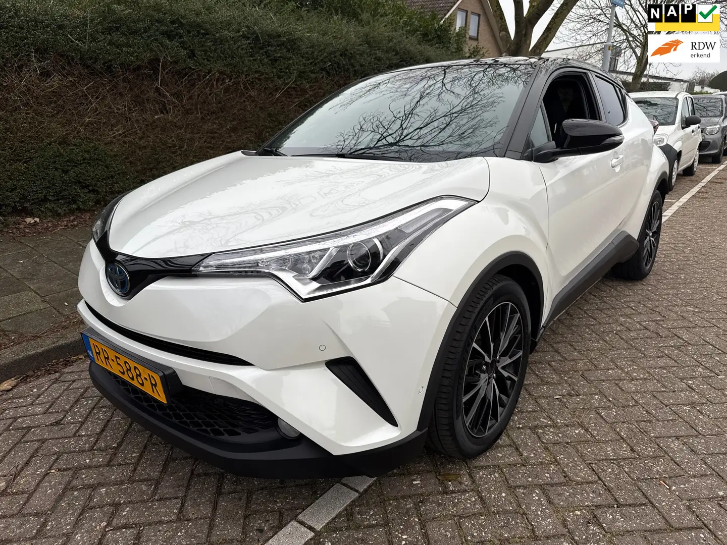 Toyota C-HR 1.8 Hybrid Style Blanc - 1