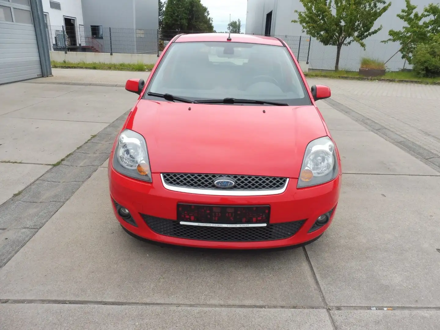 Ford Fiesta 1.6 16V Ghia 4-türig Euro 4 Rosso - 2