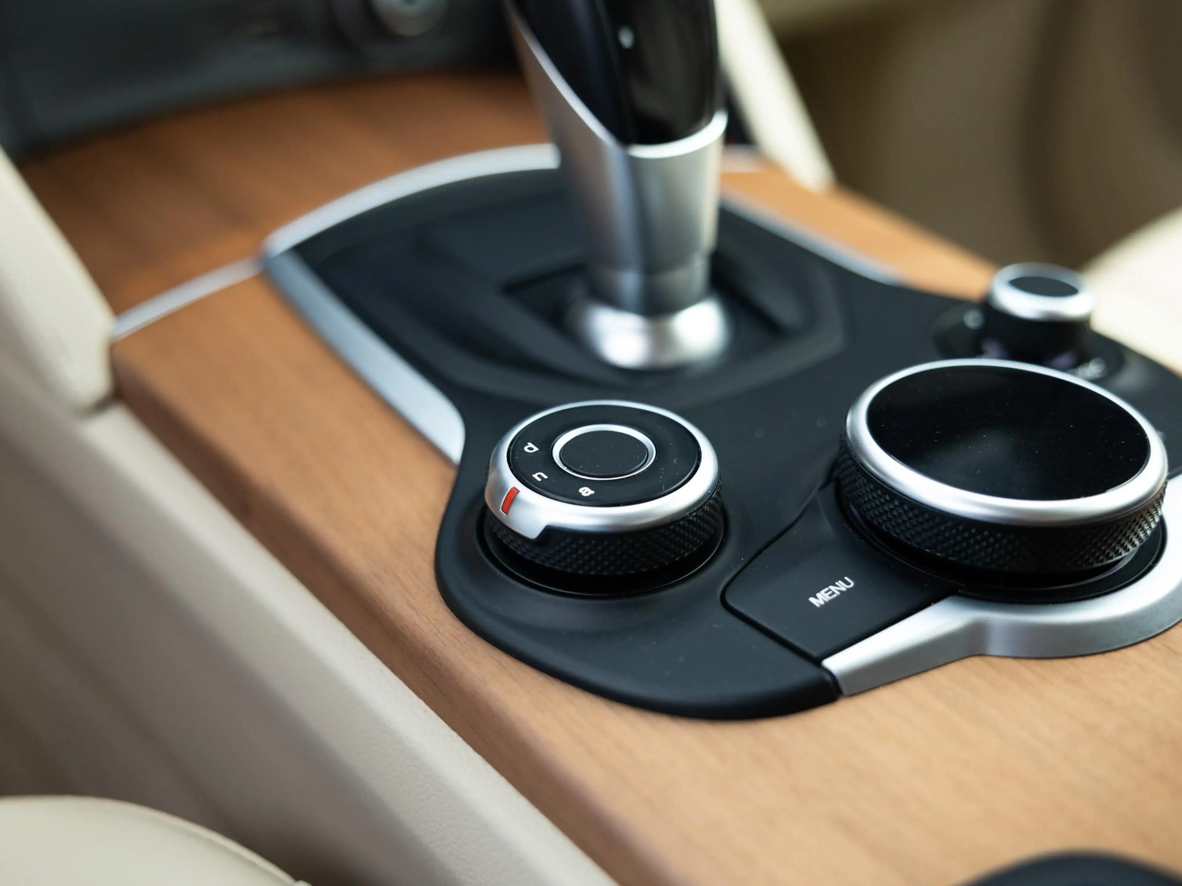 Alfa Romeo Stelvio 2.0 T Q4 Luxury|1e Eig|Carplay|Camera|Keyless — photo 16