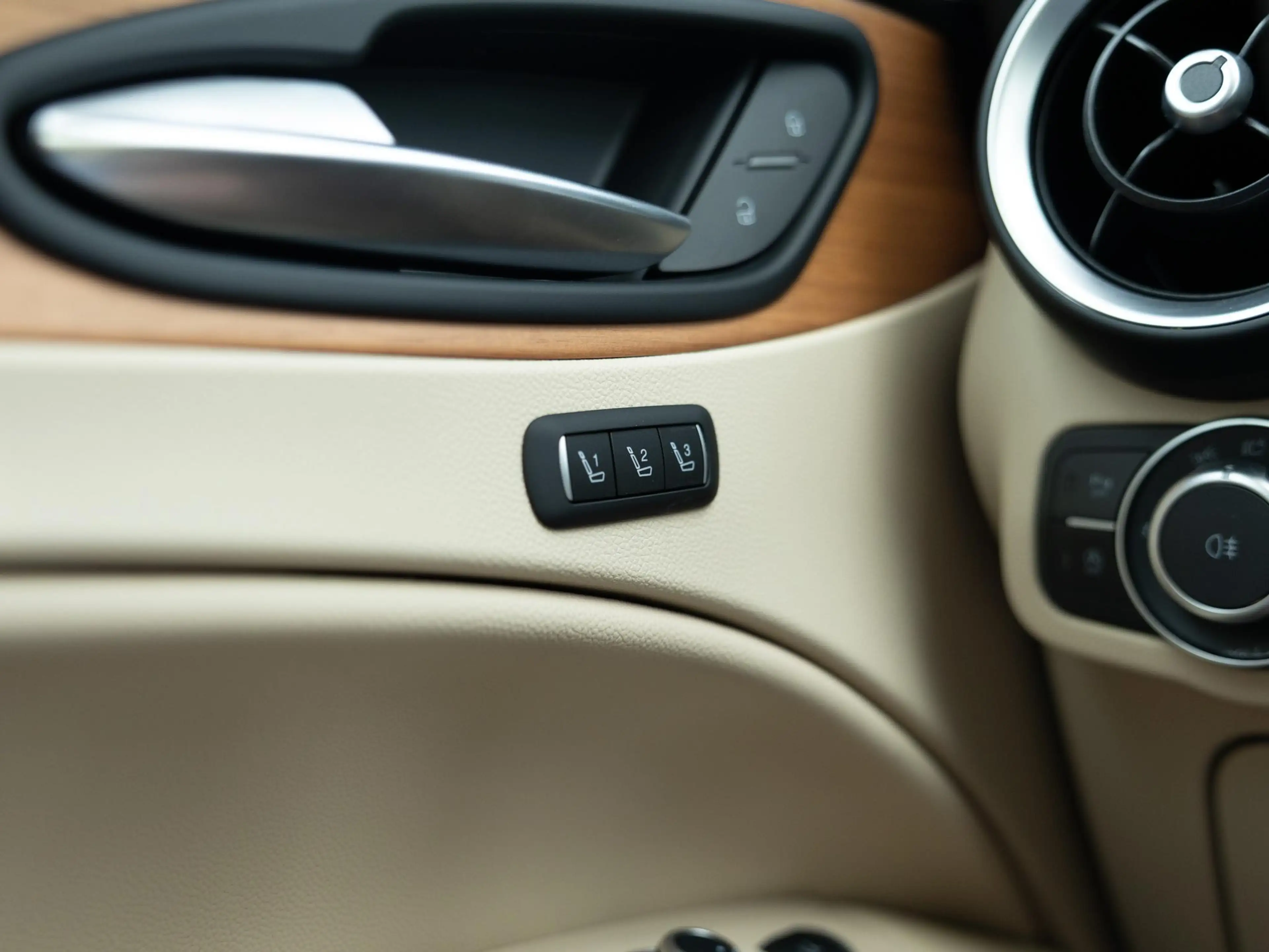 Alfa Romeo Stelvio 2.0 T Q4 Luxury|1e Eig|Carplay|Camera|Keyless — photo 23