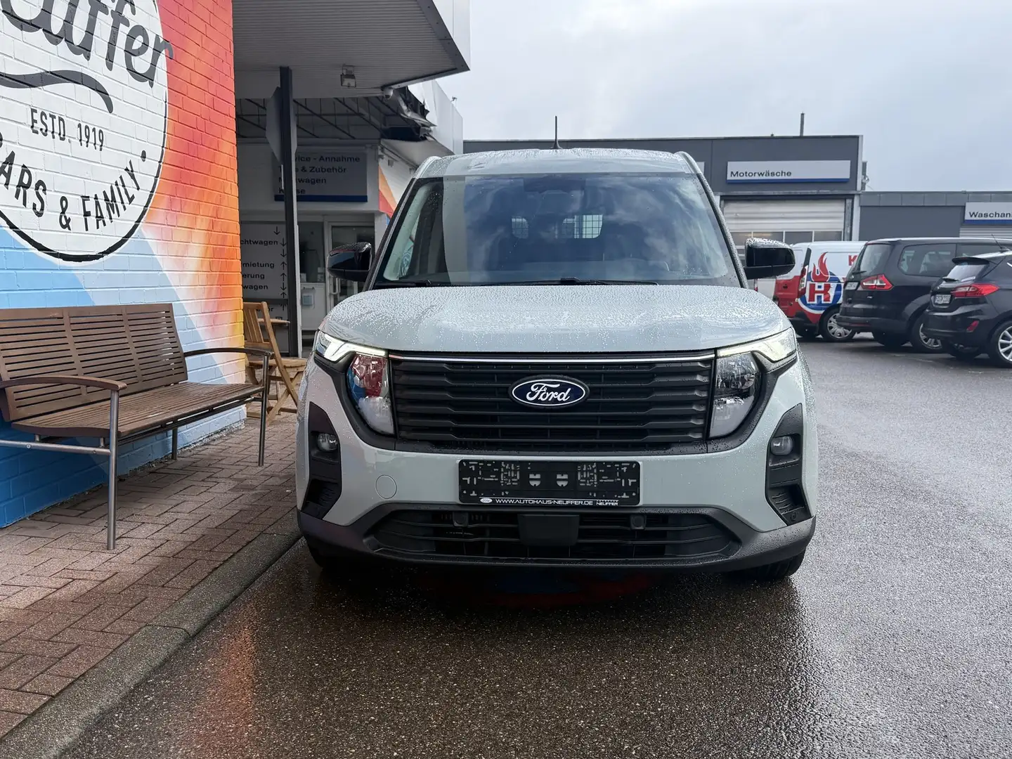 Ford Transit Courier Limited/Automatik/AHK/ACC/7Jahre Garantie Grau - 2