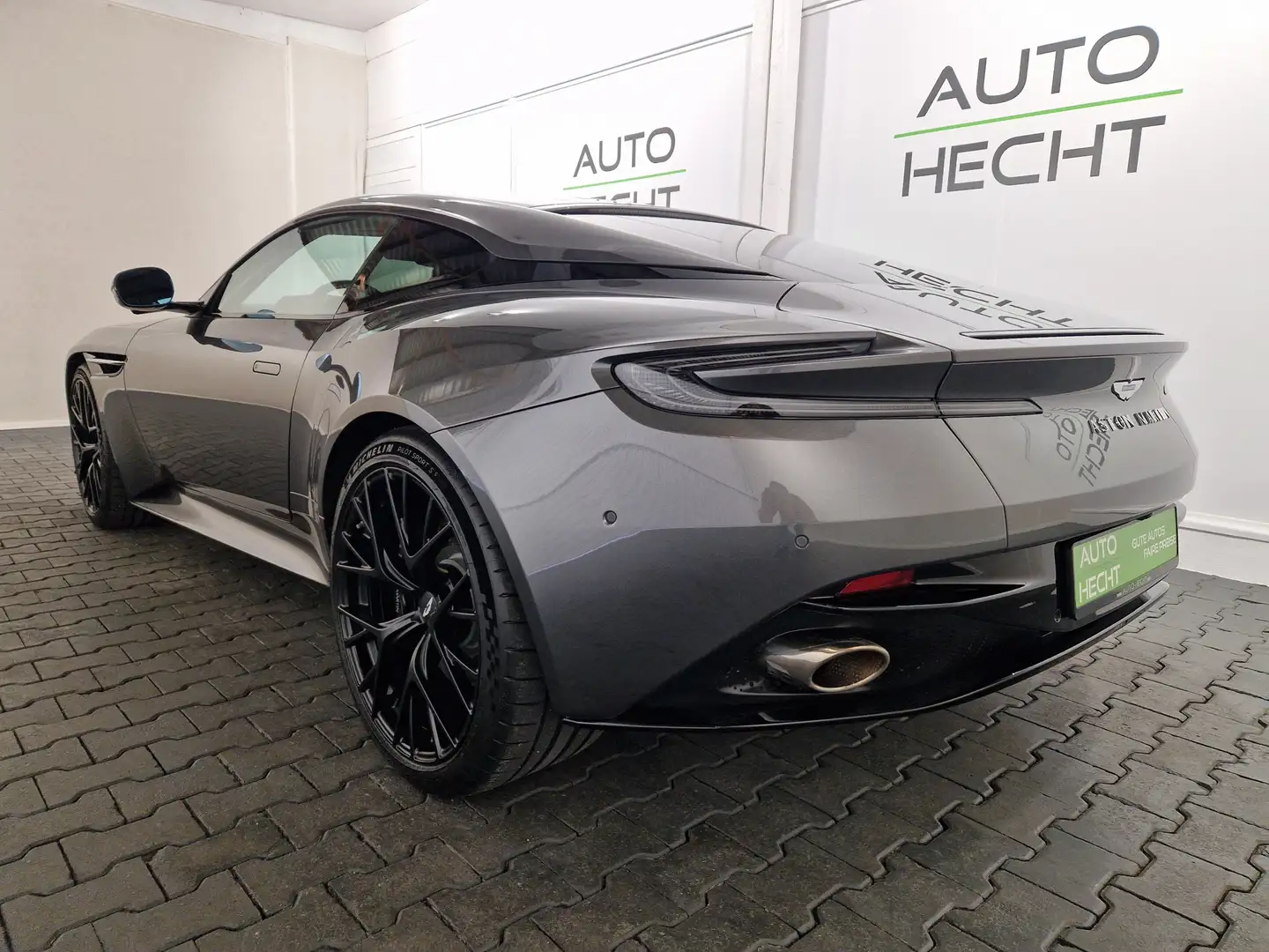 Aston Martin DB 4,0 V8 Coupé 21 Zoll, Mod.25, Deutsch, 1.Hd Grau - 2