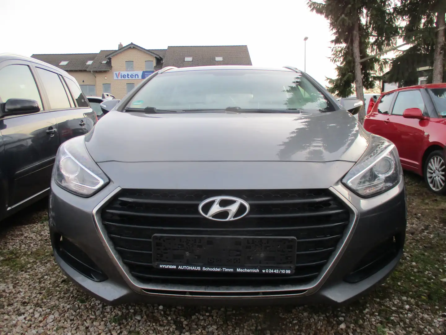 Hyundai i40 blue Classic Grau - 1