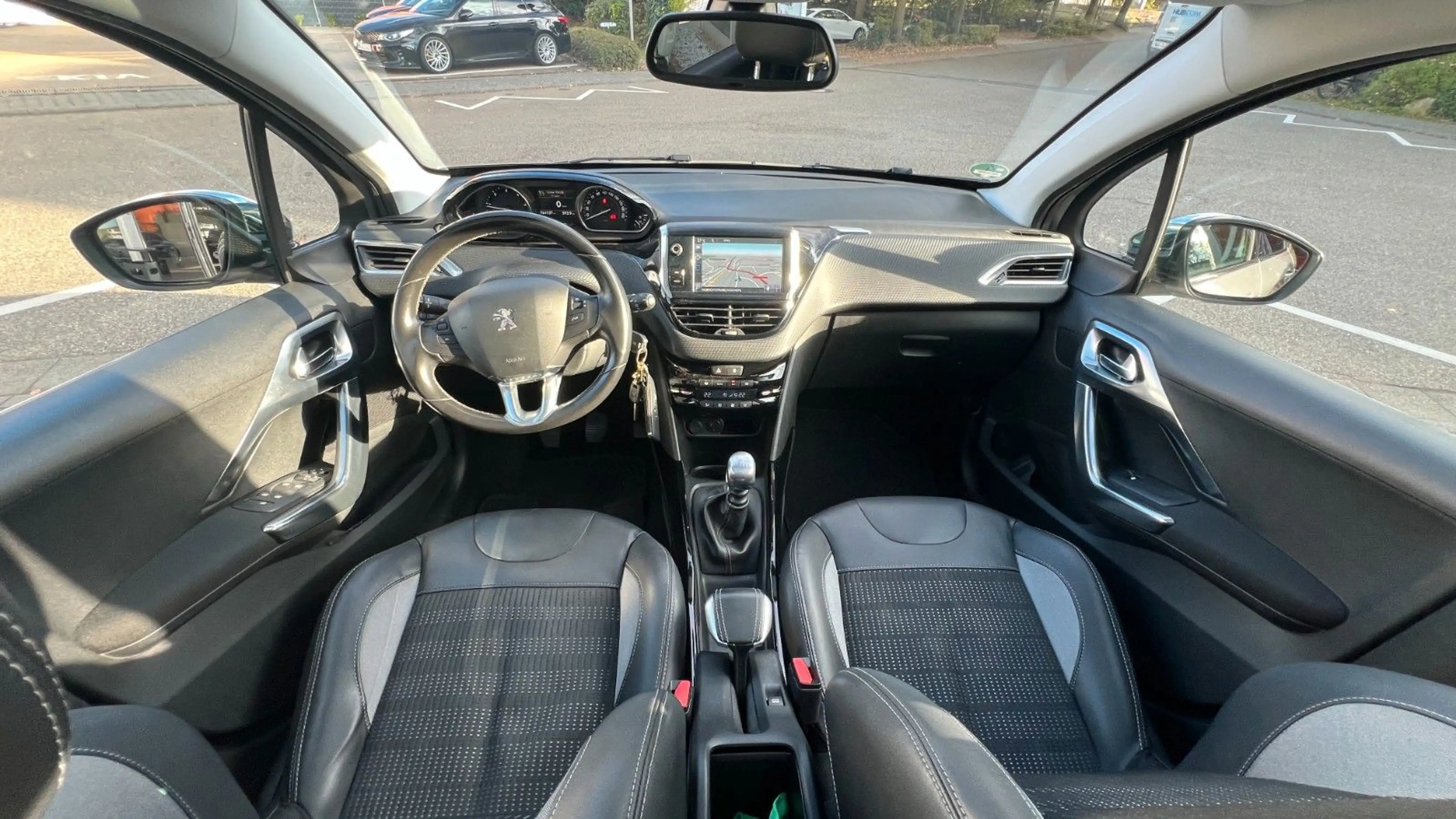 Peugeot 2008 Allure — photo 15