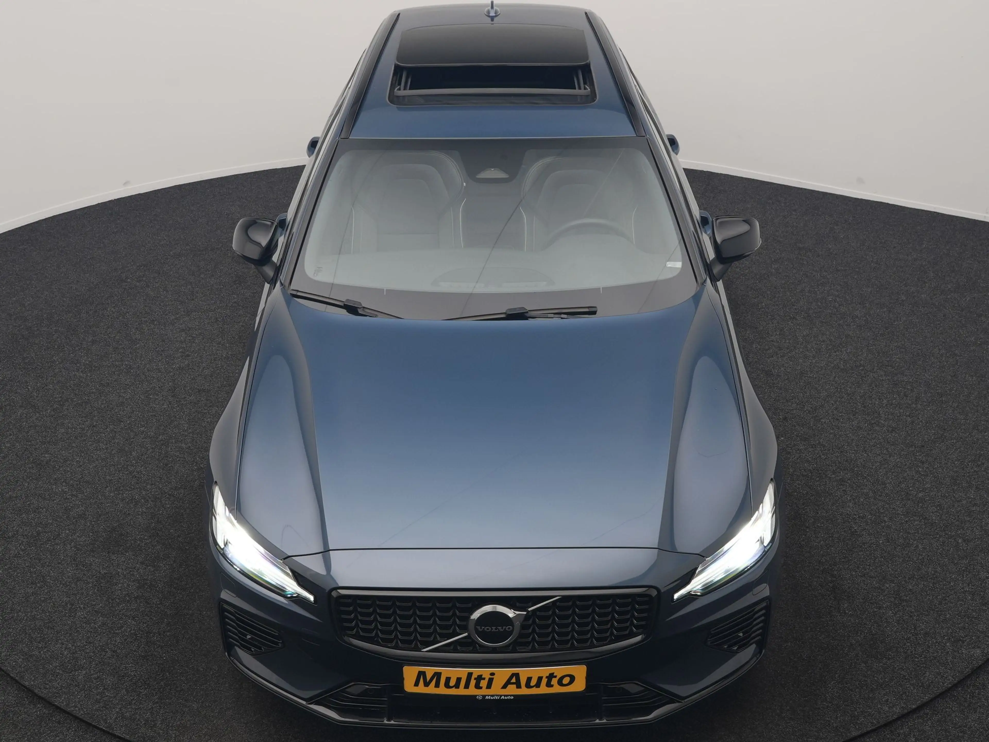 Volvo V60 T6 AWD Plus Dark Long Range PHEV 350pk Dealer O.H. — photo 42