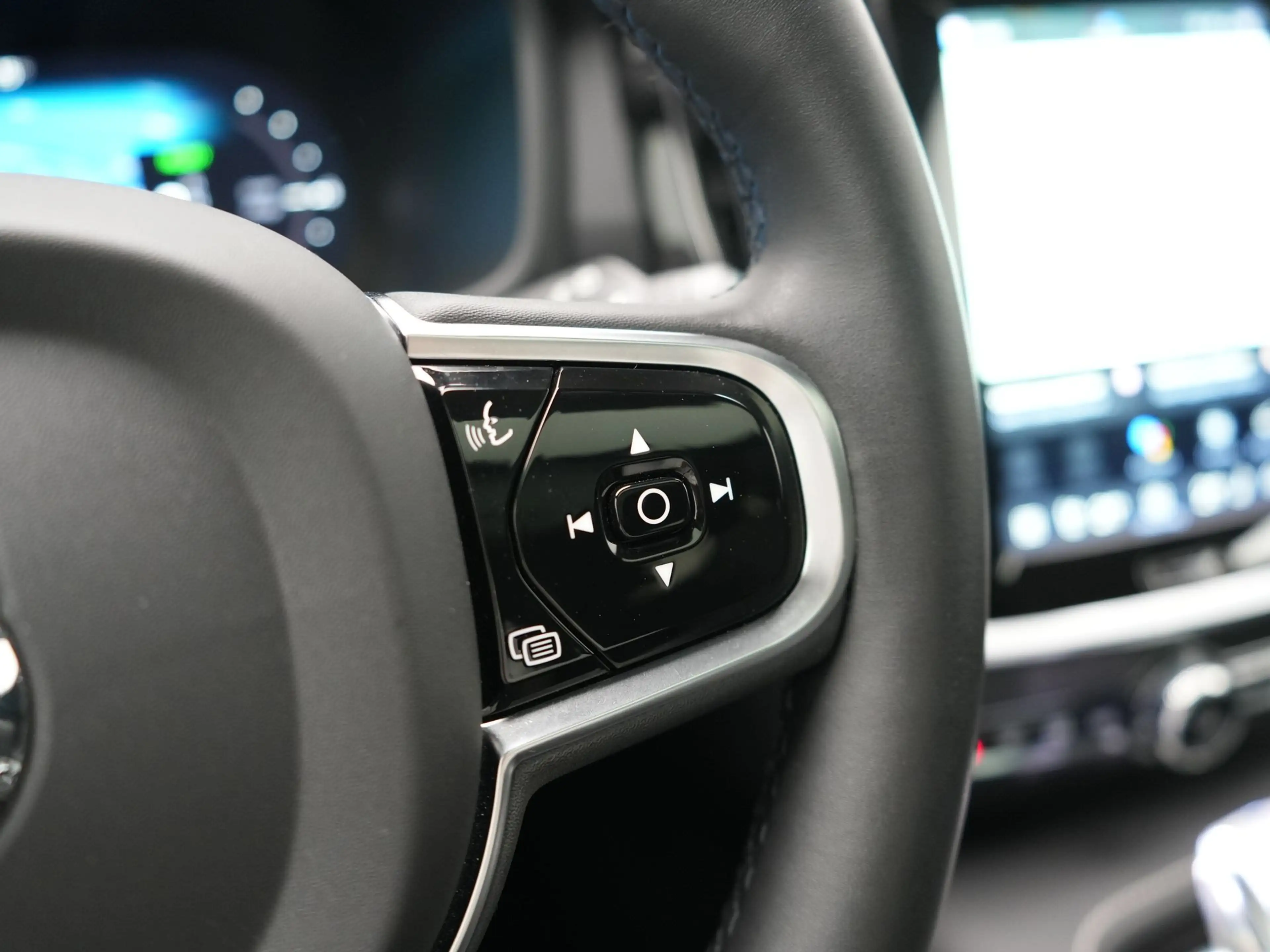 Volvo V60 T6 AWD Plus Dark Long Range PHEV 350pk Dealer O.H. — photo 27