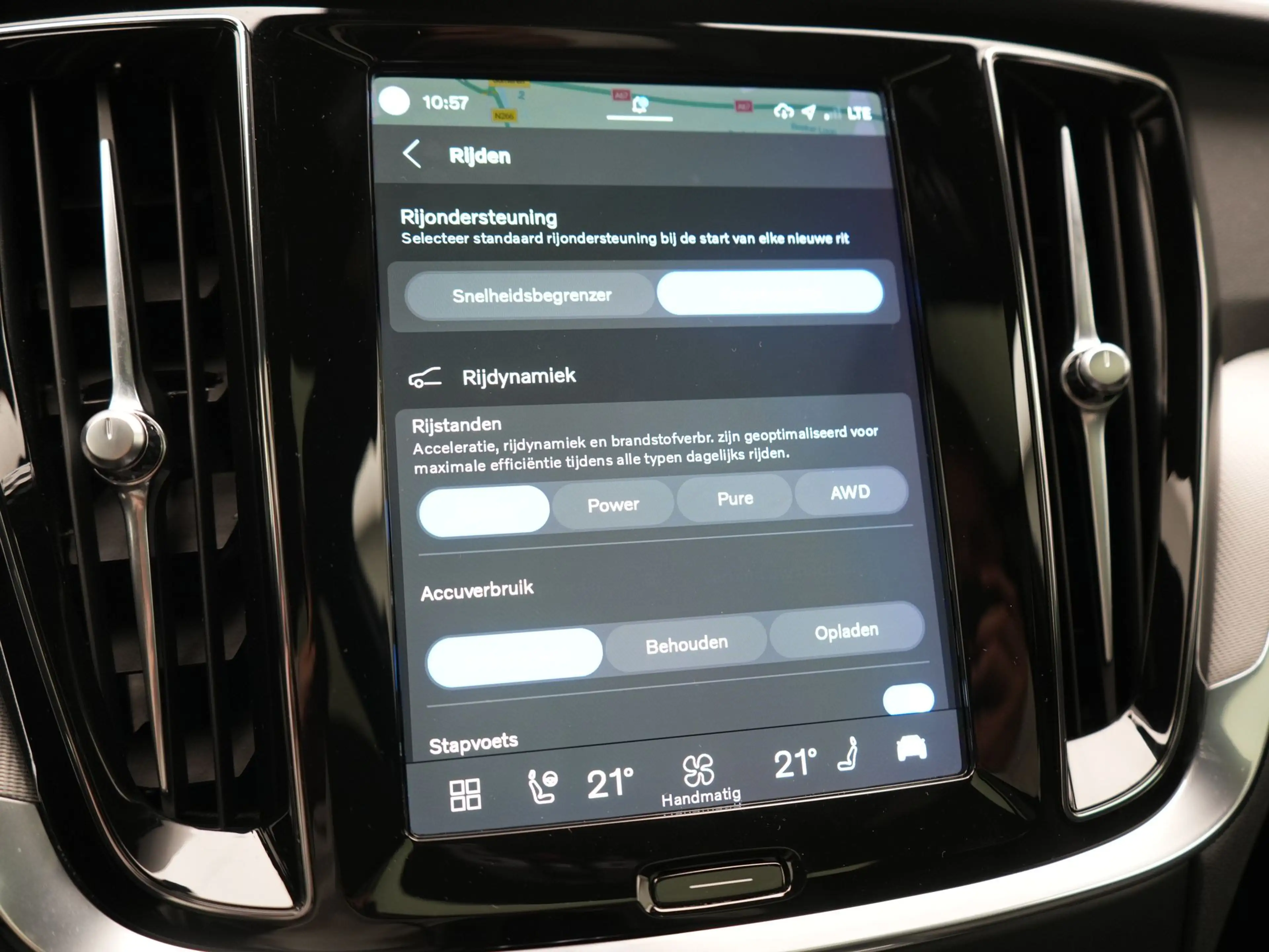Volvo V60 T6 AWD Plus Dark Long Range PHEV 350pk Dealer O.H. — photo 46