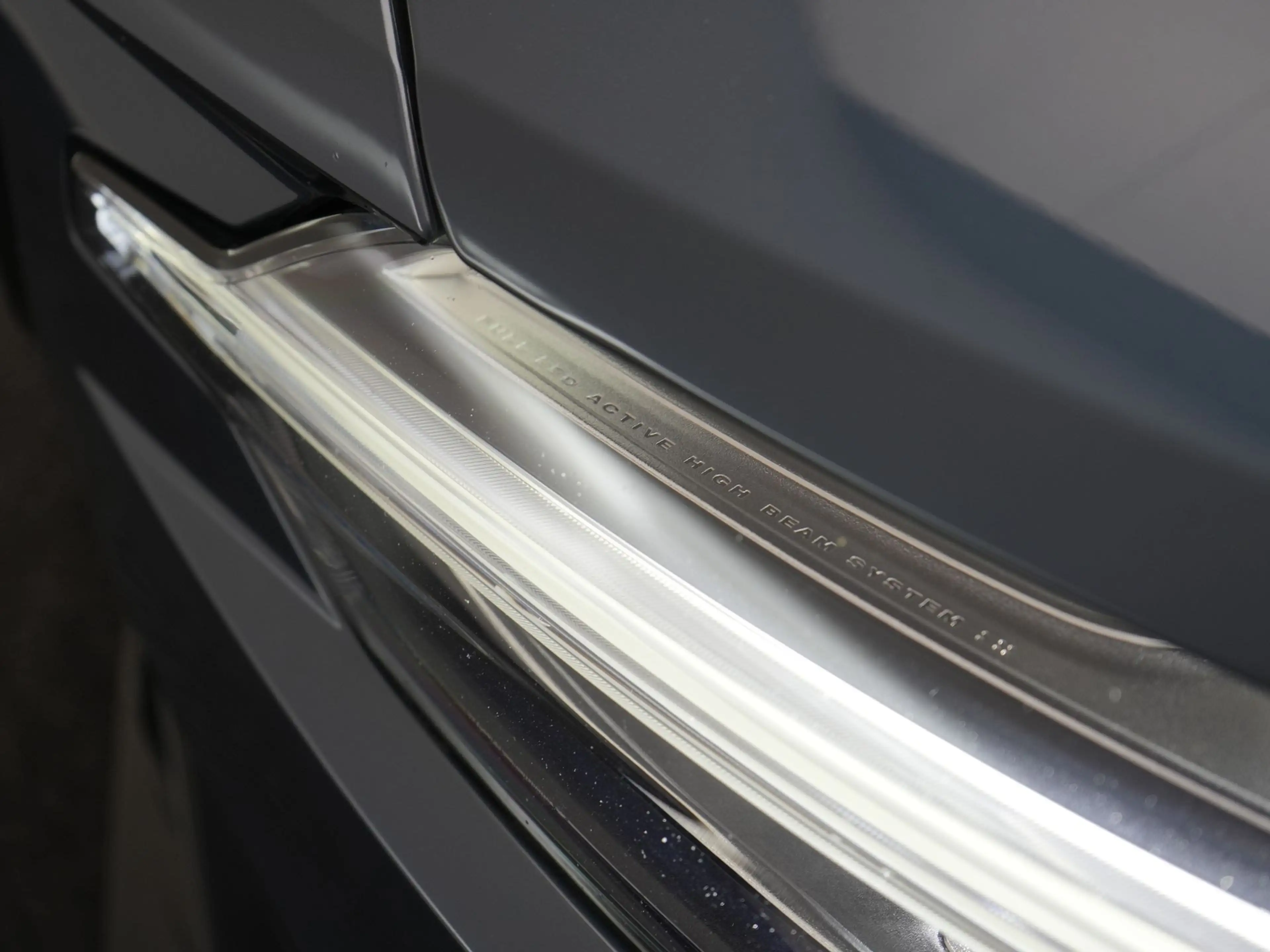Volvo V60 T6 AWD Plus Dark Long Range PHEV 350pk Dealer O.H. — photo 30