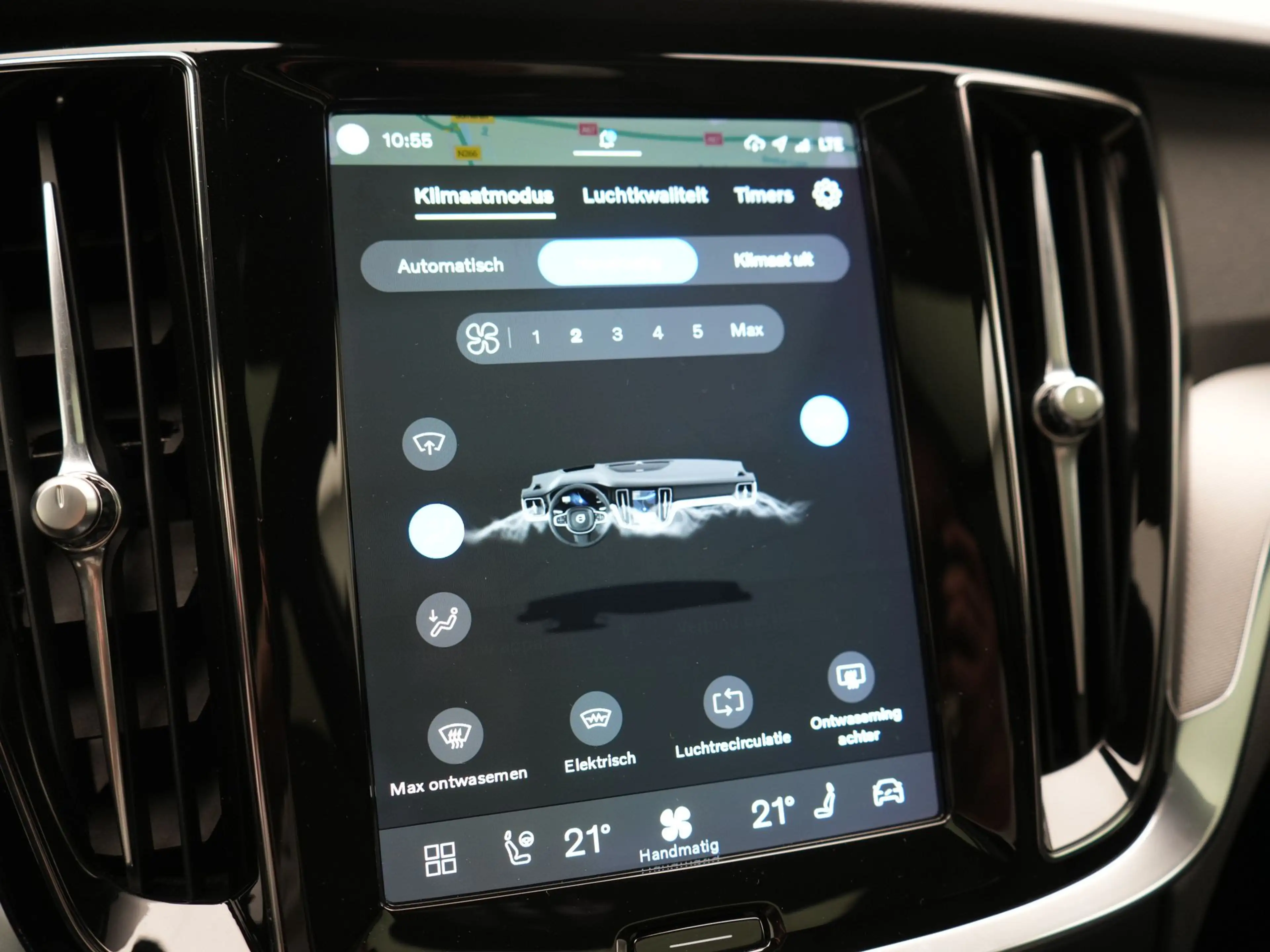 Volvo V60 T6 AWD Plus Dark Long Range PHEV 350pk Dealer O.H. — photo 39