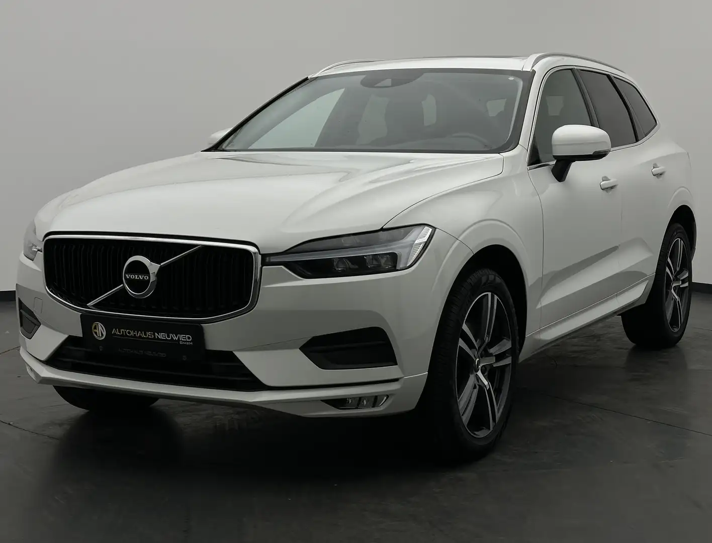 Volvo XC60 XC60 B4 B Geartronic Momentum +PANO+ASSISTS+NAV+ Weiß - 2